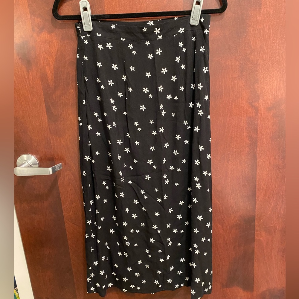 Black midi skirt
